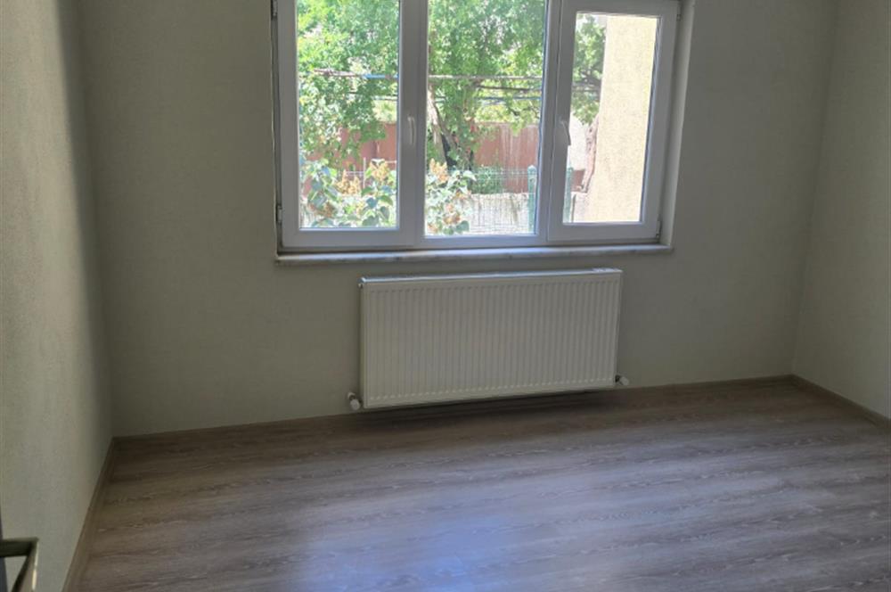 CENTURY 21 BAL GAYRİMENKUL'DEN EŞYASIZ İÇİ YENİLENMİŞ  2+1 ARAKAT DAİRE