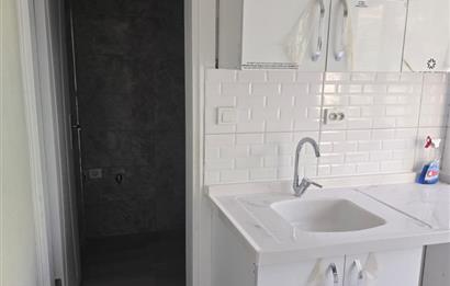 CENTURY 21 BAL GAYRİMENKUL'DEN EŞYASIZ İÇİ YENİLENMİŞ  2+1 ARAKAT DAİRE