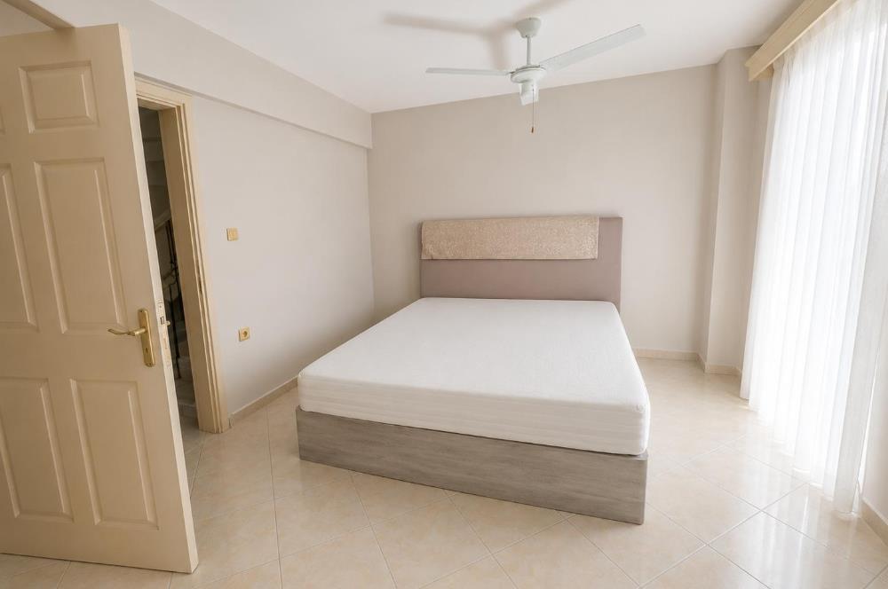 Kumbahçe Manastır Evleri'nde Deniz Manzaralı 3+1 Tripleks