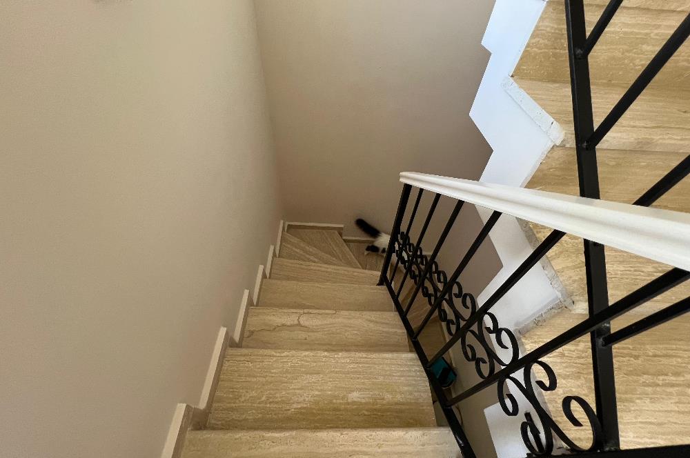 Kumbahçe Manastır Evleri'nde Deniz Manzaralı 3+1 Tripleks