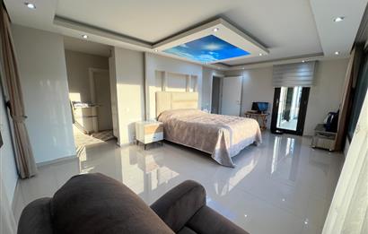 642 m2 ARSA İÇİNDE ÖZEL HAVUZLU TERASLI 6+1 SATILIK LÜKS VİLLA