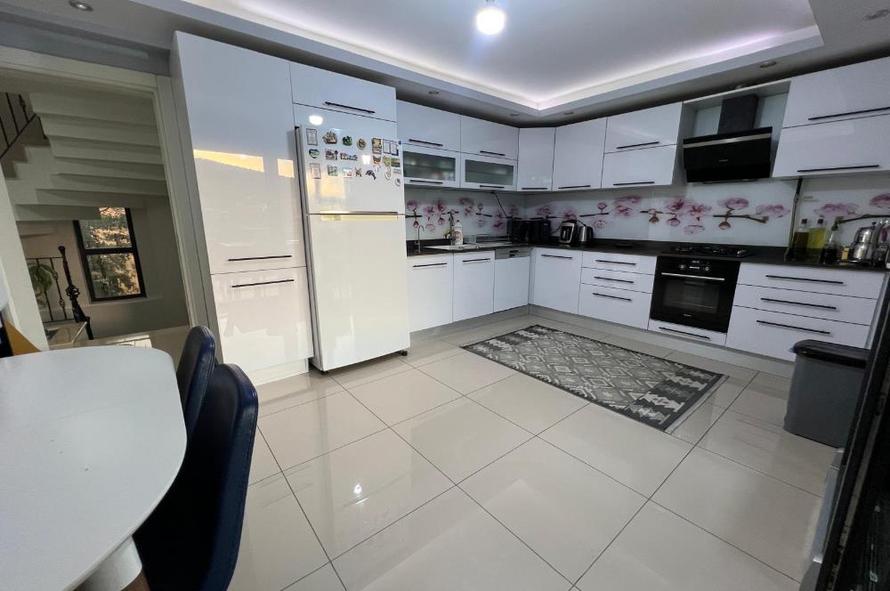 642 m2 ARSA İÇİNDE ÖZEL HAVUZLU TERASLI 6+1 SATILIK LÜKS VİLLA