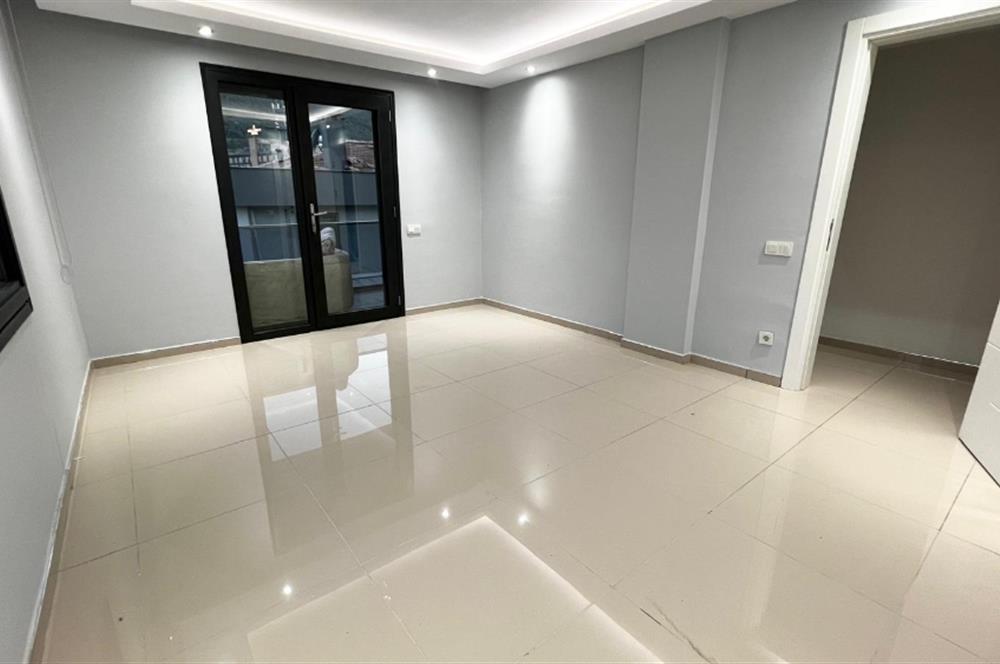 642 m2 ARSA İÇİNDE ÖZEL HAVUZLU TERASLI 6+1 SATILIK LÜKS VİLLA
