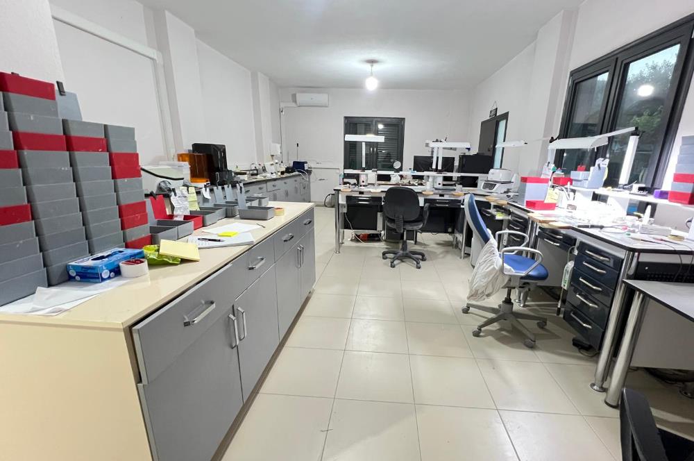 642 m2 ARSA İÇİNDE ÖZEL HAVUZLU TERASLI 6+1 SATILIK LÜKS VİLLA