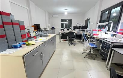 642 m2 ARSA İÇİNDE ÖZEL HAVUZLU TERASLI 6+1 SATILIK LÜKS VİLLA