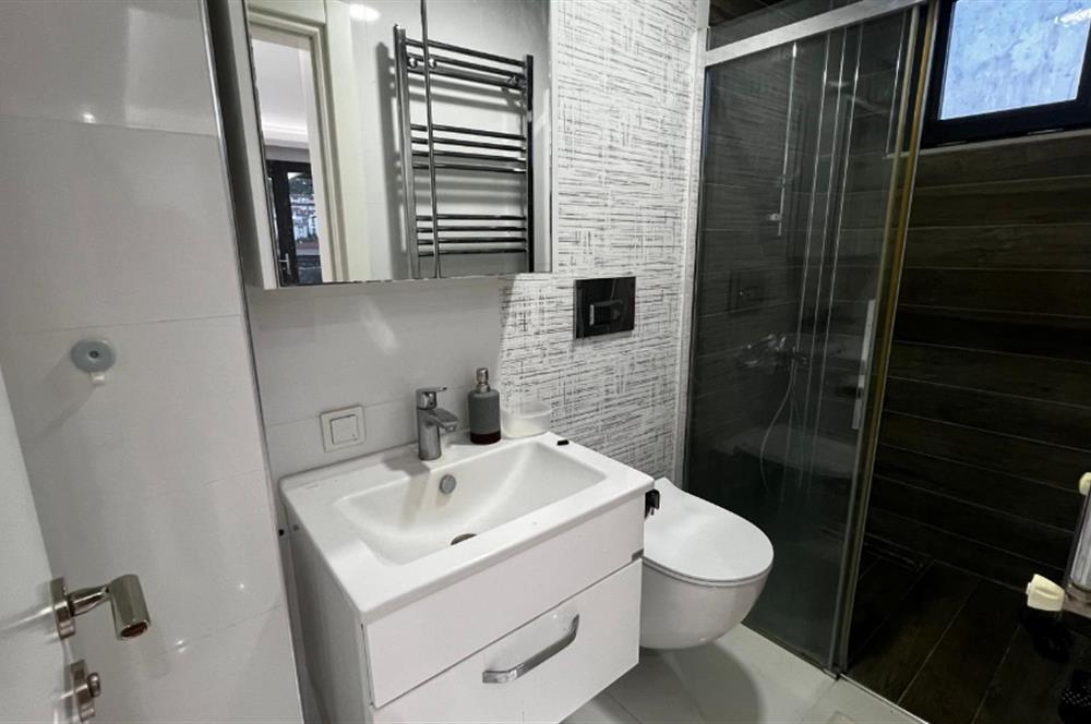 642 m2 ARSA İÇİNDE ÖZEL HAVUZLU TERASLI 6+1 SATILIK LÜKS VİLLA