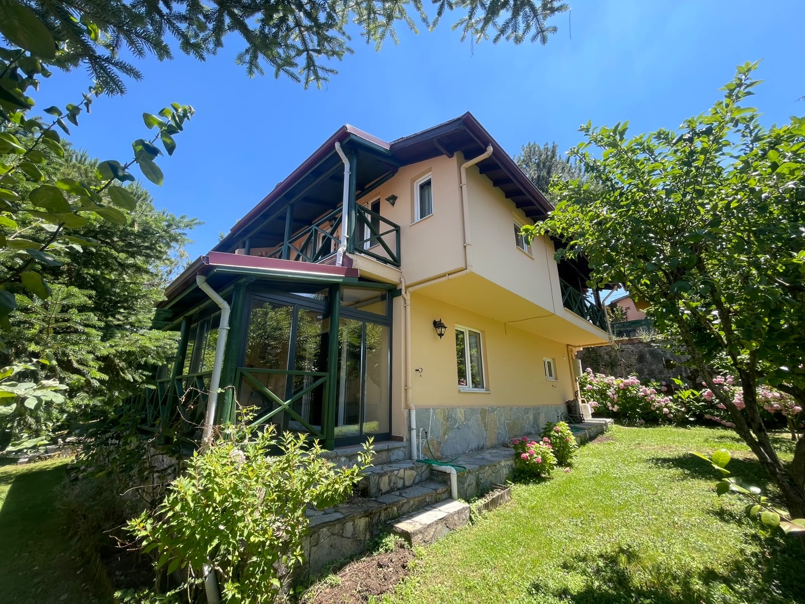Sapanca Kurtkoy 3 + 1  villa