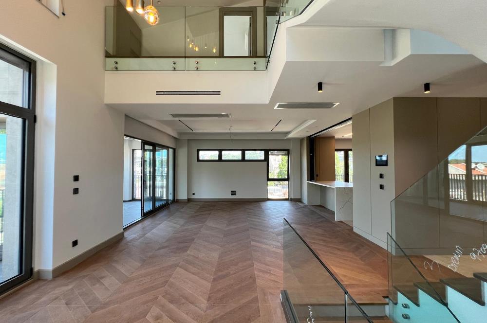 Zekeriyaköy'de Kiralık Sıfır 5+2 Ultra Lüks Villa