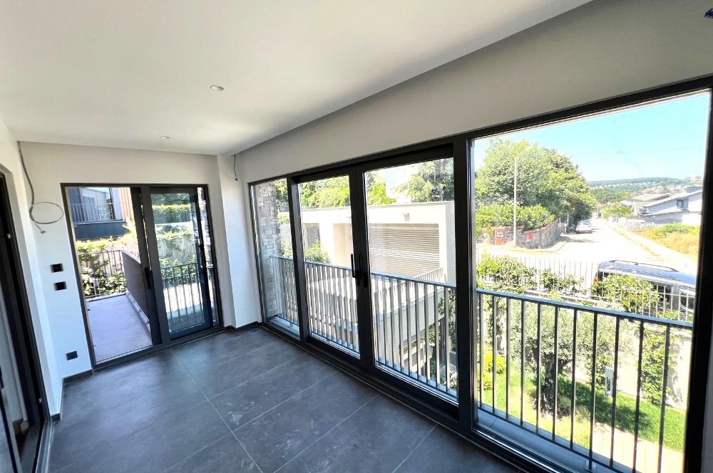 Zekeriyaköy'de Kiralık Sıfır 5+2 Ultra Lüks Villa