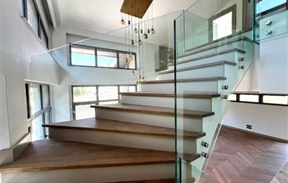 Zekeriyaköy'de Kiralık Sıfır 5+2 Ultra Lüks Villa