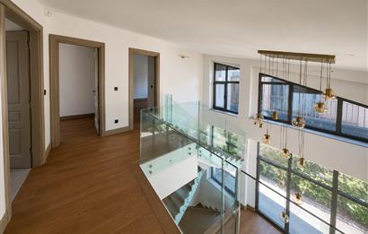 Zekeriyaköy'de Kiralık Sıfır 5+2 Ultra Lüks Villa