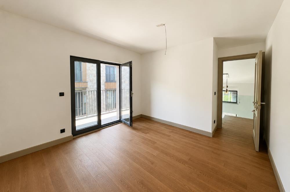 Zekeriyaköy'de Kiralık Sıfır 5+2 Ultra Lüks Villa