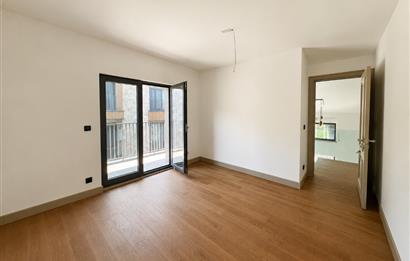 Zekeriyaköy'de Kiralık Sıfır 5+2 Ultra Lüks Villa
