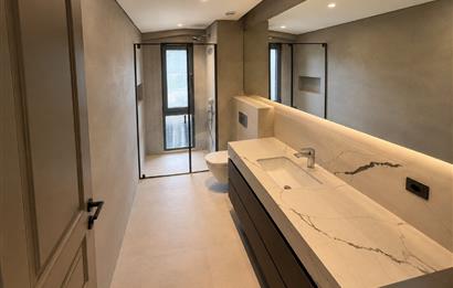 Zekeriyaköy'de Kiralık Sıfır 5+2 Ultra Lüks Villa