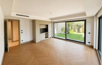 Zekeriyaköy'de Kiralık Sıfır 5+2 Ultra Lüks Villa