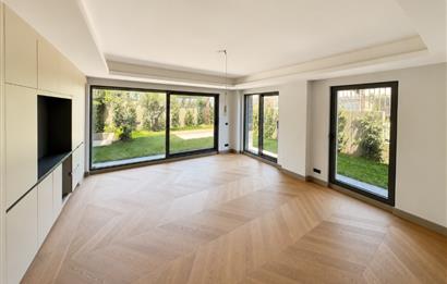 Zekeriyaköy'de Kiralık Sıfır 5+2 Ultra Lüks Villa