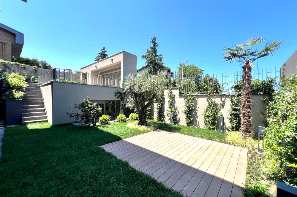 Zekeriyaköy'de Kiralık Sıfır 5+2 Ultra Lüks Villa