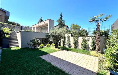 Zekeriyaköy'de Kiralık Sıfır 5+2 Ultra Lüks Villa