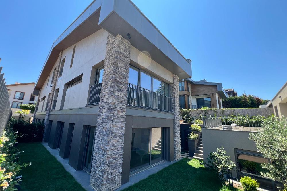 Zekeriyaköy'de Kiralık Sıfır 5+2 Ultra Lüks Villa