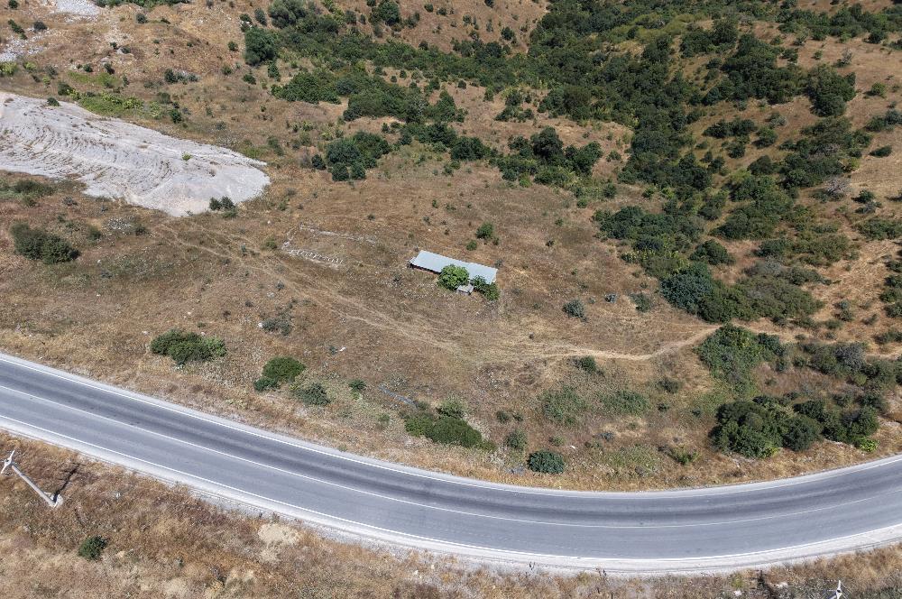 ZİYARETLİ MAHALLESİ SATILIK TARLA CENTRUY 21 BAL'DAN 