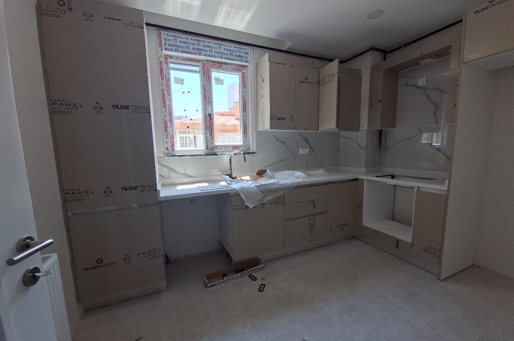 SUADİYE AYŞEÇAVUŞ KOMBİLİ 2+1 SIFIR 78m2 NET KULLANIM BALKONLU