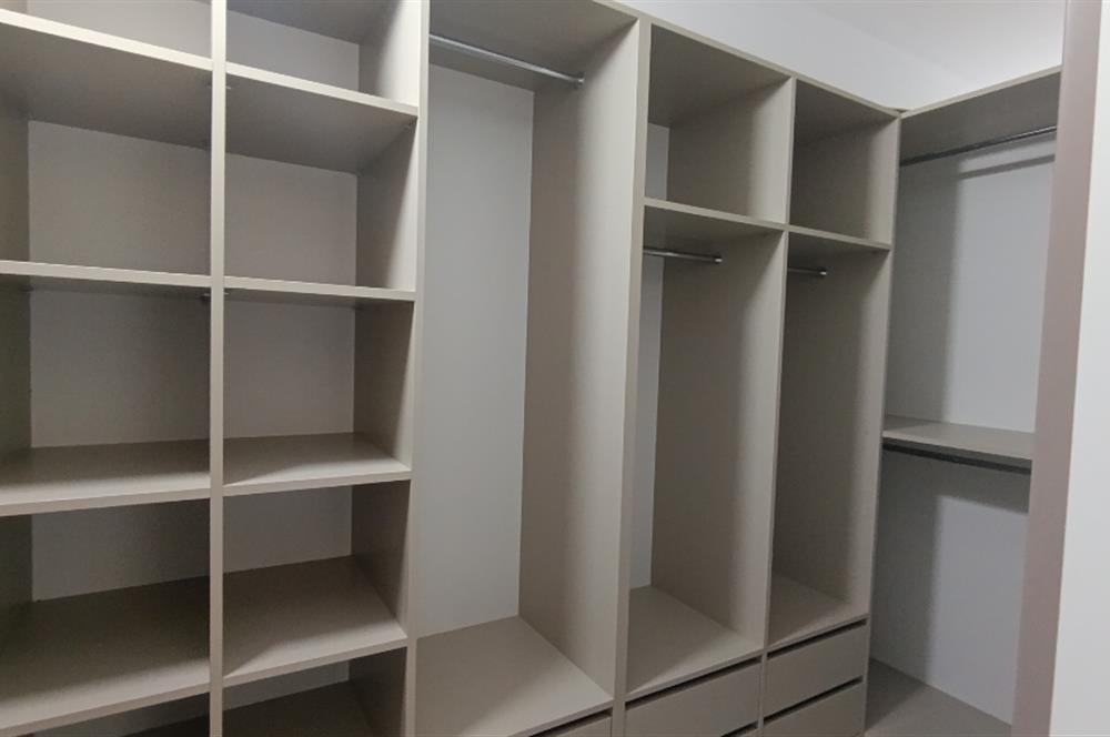 C21 LOFT'TAN HAVUZLU SİTE İÇİNDE 3,5+1 KİRALIK ULTRA LÜKS DAİRE