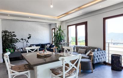 Kemikler'de Manzaralı 3+1 Dubleks Villa