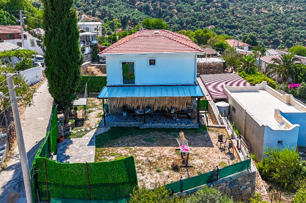 Kemikler'de Manzaralı 3+1 Dubleks Villa