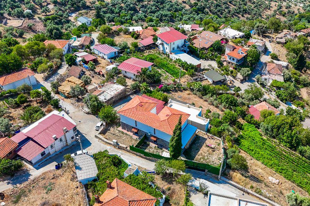 Kemikler'de Manzaralı 3+1 Dubleks Villa