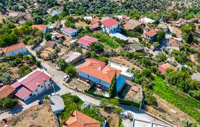 Kemikler'de Manzaralı 3+1 Dubleks Villa