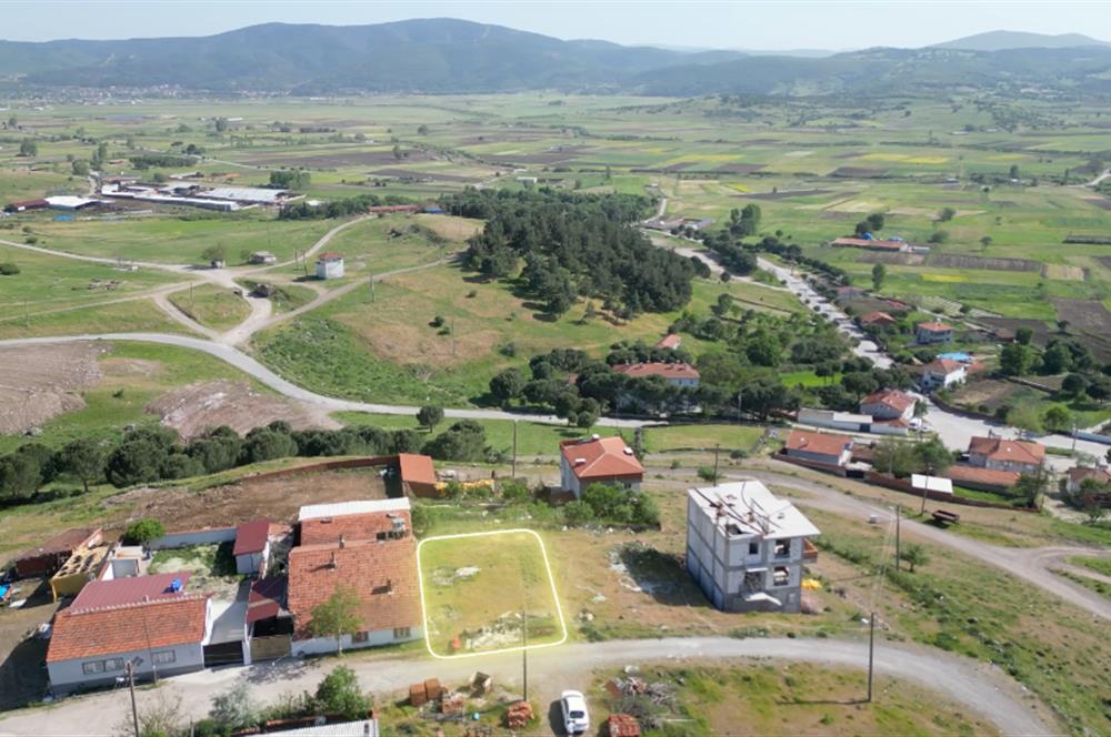  CENTURY 21 BAL OFİSTEN  KOCAAVŞAR MAH. SATILIK KÖY İMARLI ARSA
