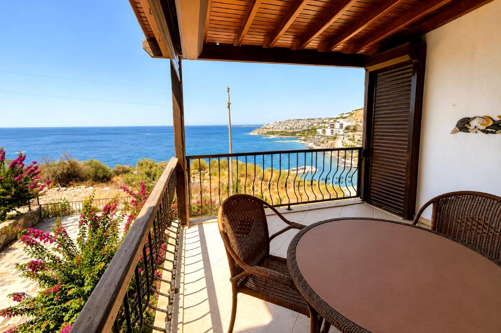 Bodrum Gündoğan Satılık 2+1 Villa Deniz Manzaralı Özel Plajlı
