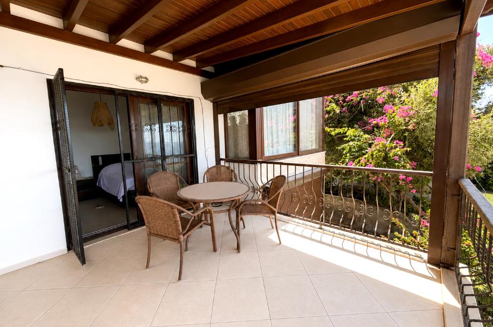Bodrum Gündoğan Satılık 2+1 Villa Deniz Manzaralı Özel Plajlı