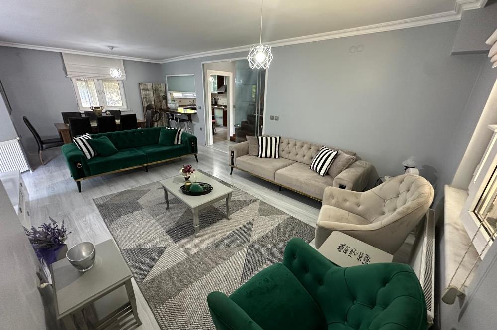 Doğa Manzaralı, Geniş Bahçeli, Ferah 4+2 Satılık Villa