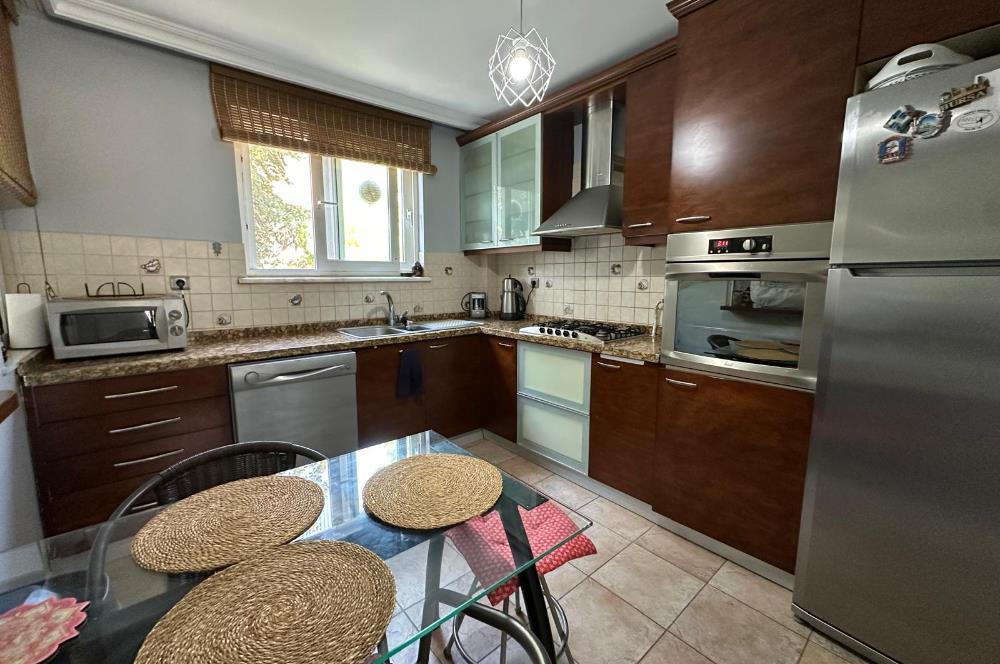 Doğa Manzaralı, Geniş Bahçeli, Ferah 4+2 Satılık Villa