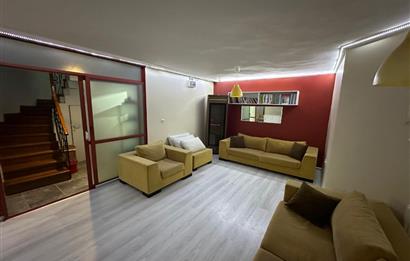 Doğa Manzaralı, Geniş Bahçeli, Ferah 4+2 Satılık Villa