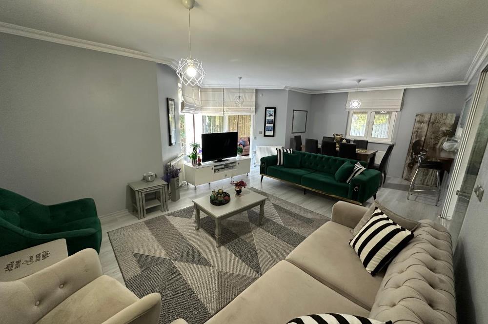 Doğa Manzaralı, Geniş Bahçeli, Ferah 4+2 Satılık Villa
