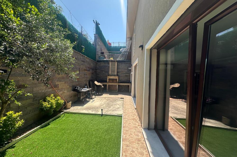 Zekeriyaköy'de Site İçinde Muhteşem 6+1 İkiz Villa