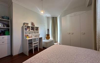 Doğa Manzaralı, Geniş Bahçeli, Ferah 4+2 Satılık Villa