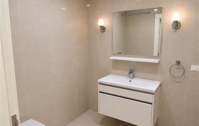 Zekeriyaköy'de Site İçinde Muhteşem 6+1 İkiz Villa