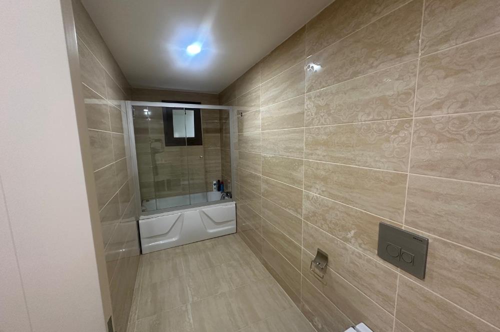 Zekeriyaköy'de Site İçinde Muhteşem 6+1 İkiz Villa