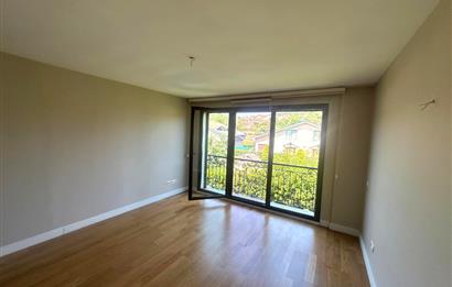 Zekeriyaköy'de Site İçinde Muhteşem 6+1 İkiz Villa
