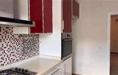 İstinye Boğaziçi Sitesi A Bloklarında Ara Kat 3+1 Kiralık Daire
