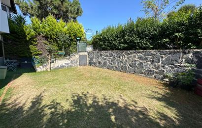 Doğa Manzaralı, Geniş Bahçeli, Ferah 4+2 Satılık Villa