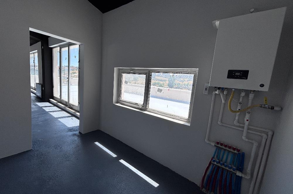 ÇAYYOLU ALACAATLI’DA CADDE CEPHELİ, ÇİFT TERASLI 200 m² PRESTİJLİ KİRALIK İŞ YERİ