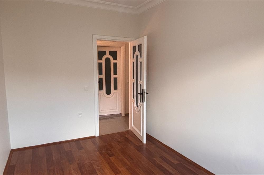 İstinye Boğaziçi Sitesi A Bloklarında Ara Kat 3+1 Kiralık Daire