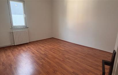 İstinye Boğaziçi Sitesi A Bloklarında Ara Kat 3+1 Kiralık Daire