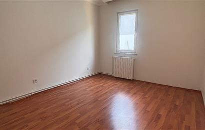 İstinye Boğaziçi Sitesi A Bloklarında Ara Kat 3+1 Kiralık Daire