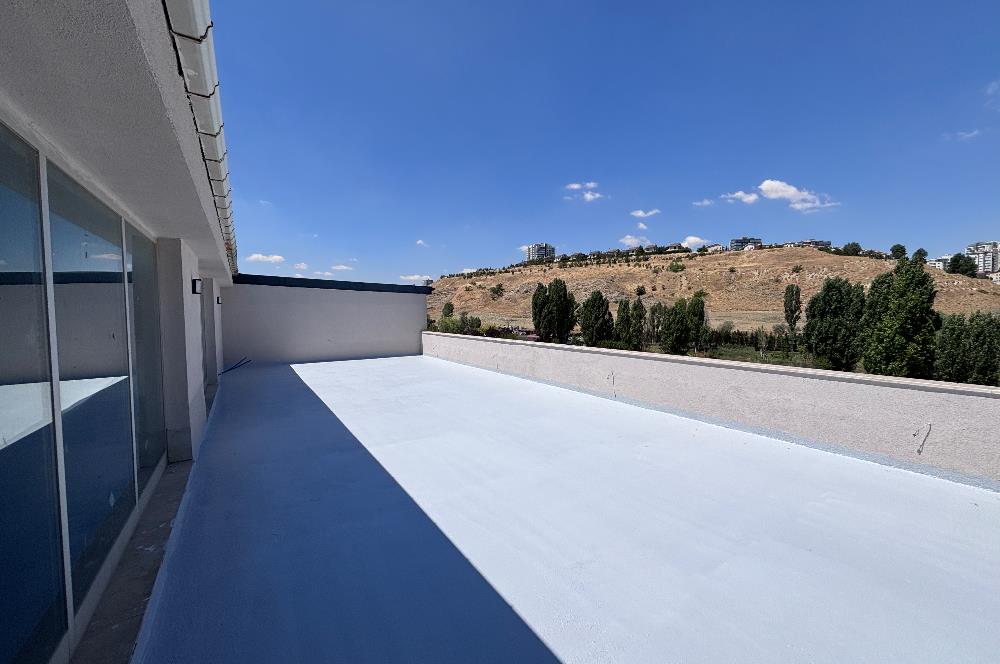 ÇAYYOLU ALACAATLI’DA CADDE CEPHELİ, ÇİFT TERASLI 200 m² PRESTİJLİ KİRALIK İŞ YERİ