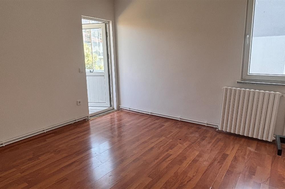 İstinye Boğaziçi Sitesi A Bloklarında Ara Kat 3+1 Kiralık Daire